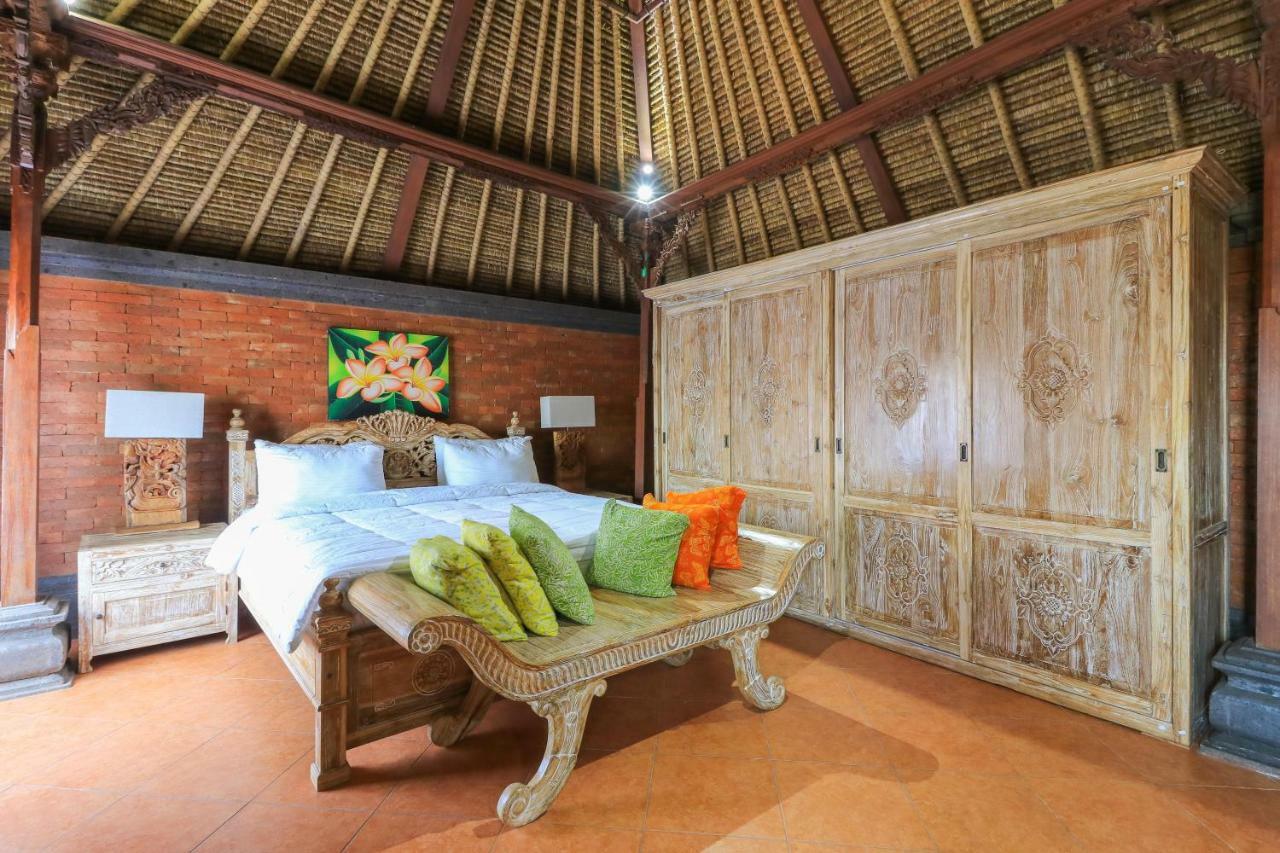 The Laras Villa Jimbaran  Ngoại thất bức ảnh